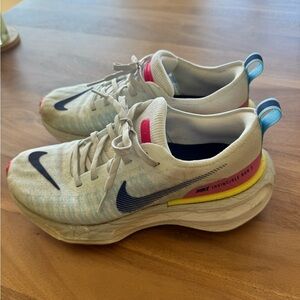 Women’s invincible running shoes size US 7